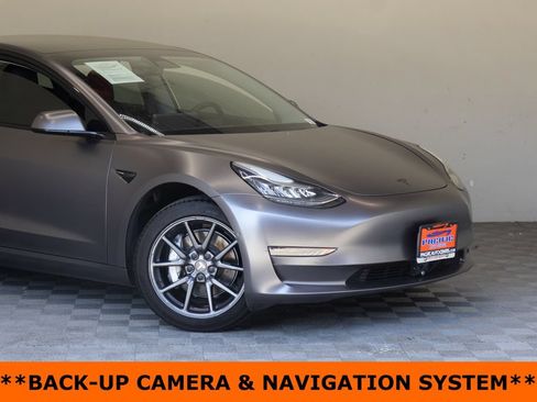 Used 2020 Tesla Model 3 Standard Range Plus RWD image 3