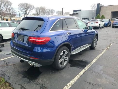 Used 2019 Mercedes-Benz GLC 300 4MATIC image 3