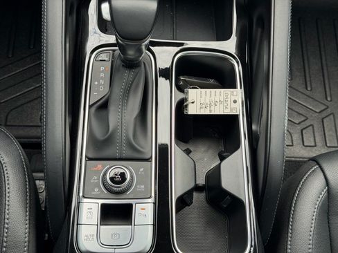 Used 2024 Kia Telluride EX AWD/4WD image 17