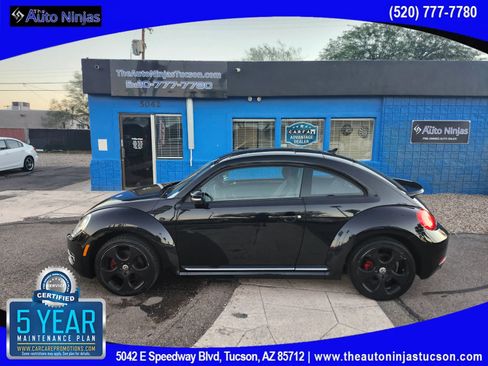Used 2013 Volkswagen Beetle 2.0T image 1
