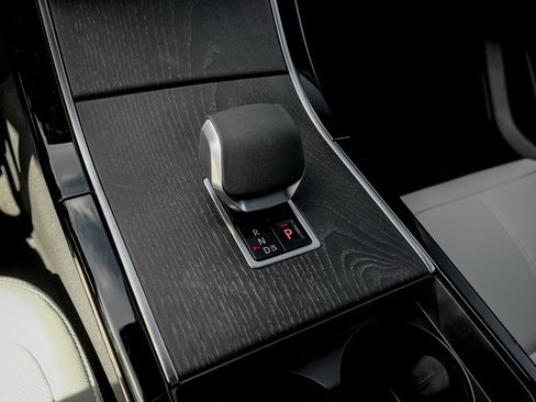 New 2026 Land Rover Range Rover Velar S image 15