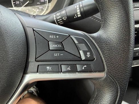 Used 2024 Nissan Sentra SV FWD image 20