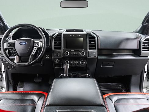 Used 2019 Ford F150 Lariat w/ Equipment Group 502A Luxury AWD/4WD image 10