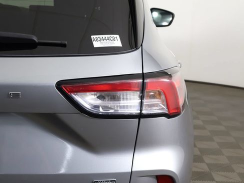 Used 2022 Ford Escape SE FWD image 15