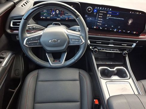 Certified 2024 Chevrolet Traverse Z71 w/ Enhanced Driving Package image 12