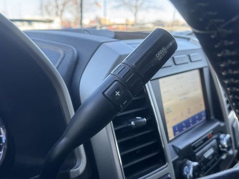 Used 2020 Ford F250 Lariat w/ Lariat Value Package AWD/4WD image 14