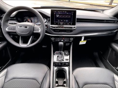 New 2026 Jeep Compass Latitude w/ Sun and Sound Group image 5