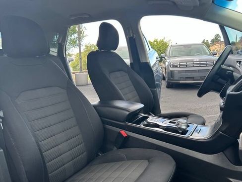 Used 2019 Ford Edge SEL FWD image 14