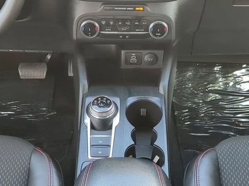 Used 2025 Ford Escape ST-Line image 19