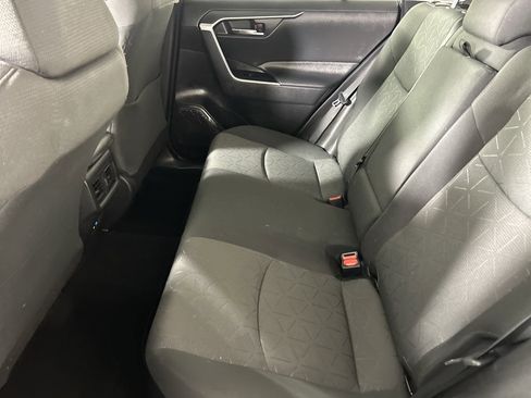 Used 2022 Toyota RAV4 XLE w/ Convenience Package image 24