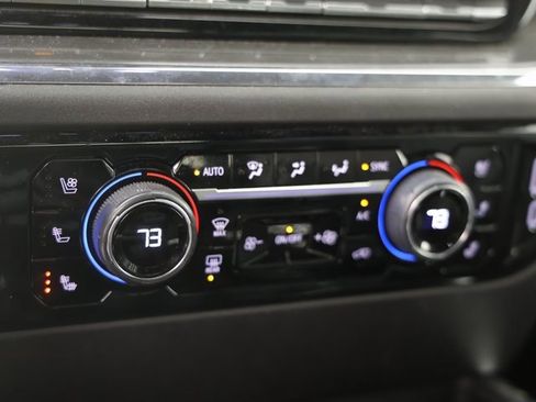 Used 2024 Chevrolet Silverado 1500 High Country w/ Technology Package image 5