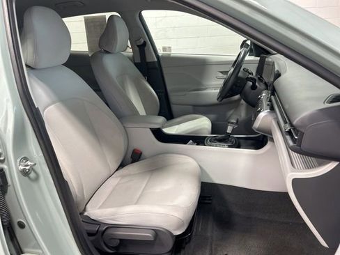 Used 2024 Hyundai Kona SEL AWD/4WD image 12