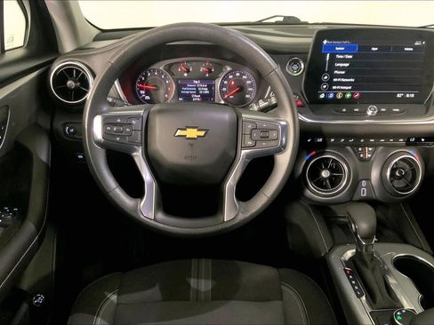 Used 2023 Chevrolet Blazer LT w/ Convenience Package FWD image 5