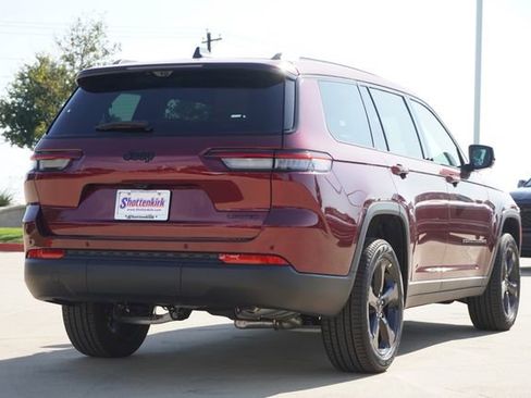 New 2025 Jeep Grand Cherokee L Limited w/ Luxury Tech Group II RWD image 8