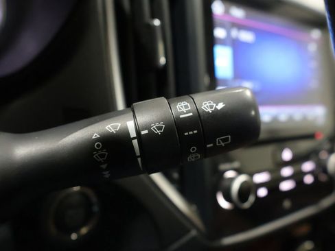 Used 2022 Subaru Forester Touring AWD/4WD image 38