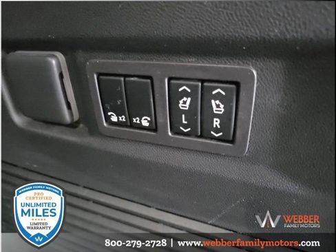 Used 2024 Chevrolet Tahoe Z71 w/ Luxury Package image 11