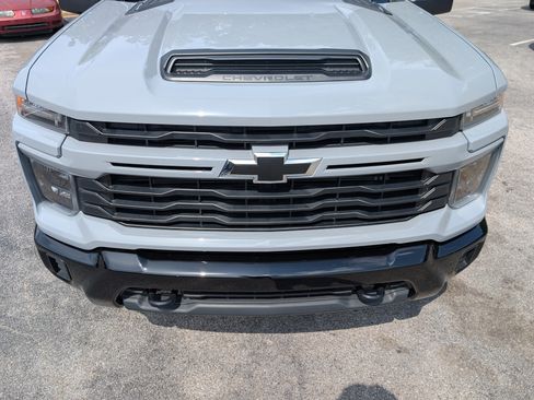 Used 2024 Chevrolet Silverado 2500 Custom w/ Custom Value Package AWD/4WD image 12