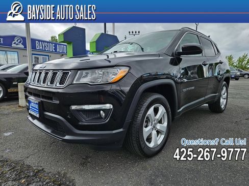 Used 2018 Jeep Compass Latitude AWD/4WD image 1