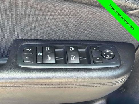 Used 2016 Chrysler 200 LX FWD image 10