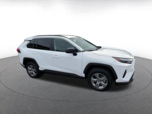 Used 2025 Toyota RAV4 LE image 2