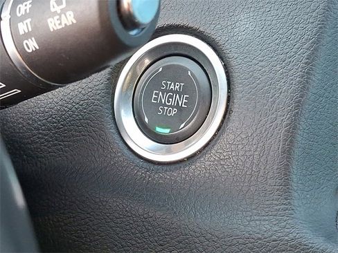 Used 2019 Cadillac XT4 Premium Luxury w/ Cold Weather Package image 16