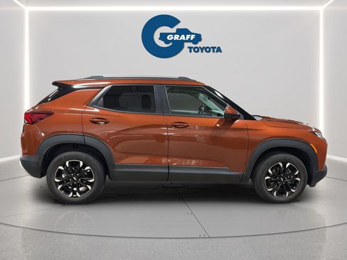 Used 2021 Chevrolet TrailBlazer LT w/ Convenience Package AWD/4WD image 9