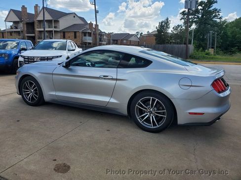 Used 2016 Ford Mustang Premium image 12
