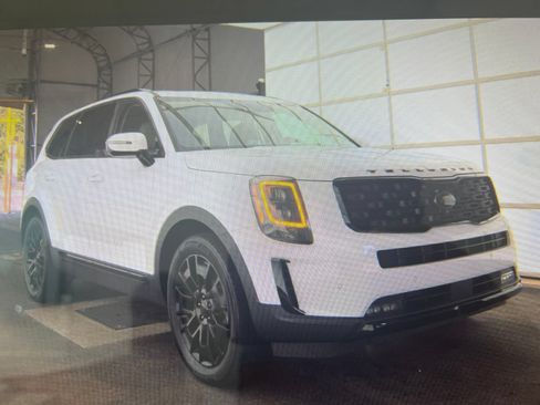 Used 2021 Kia Telluride SX w/ SX Prestige Package AWD/4WD image 6
