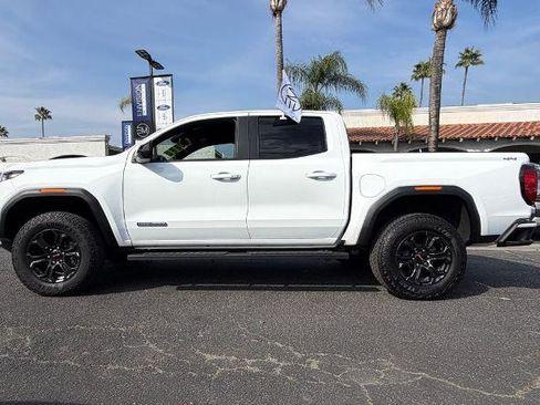 Used 2025 GMC Canyon Elevation AWD/4WD image 5
