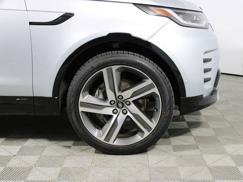 Used 2022 Land Rover Discovery S R-Dynamic image 45