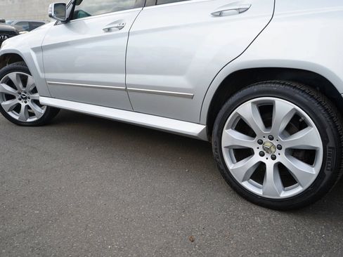 Used 2010 Mercedes-Benz GLK 350 4MATIC image 4