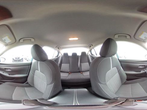 Used 2025 Nissan Sentra SV image 41