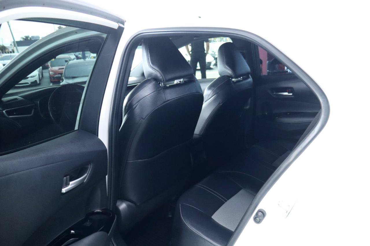 Used 2020 Toyota Corolla XSE FWD image 32