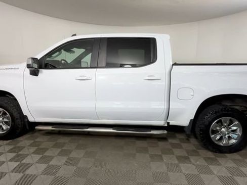 Used 2022 Chevrolet Silverado 1500 LT w/ Protection Package AWD/4WD image 9