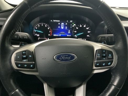 Used 2020 Ford Explorer XLT w/ Equipment Group 202A AWD/4WD image 22