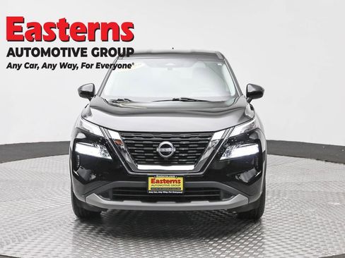 Used 2023 Nissan Rogue SV AWD/4WD image 2