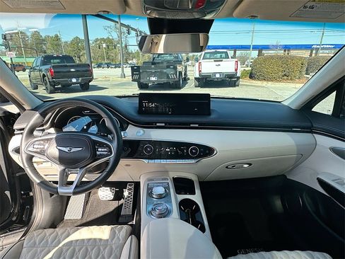 Used 2022 Genesis GV70 3.5T Sport w/ Sport Prestige Package image 3