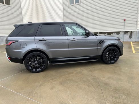 Used 2018 Land Rover Range Rover Sport HSE image 8