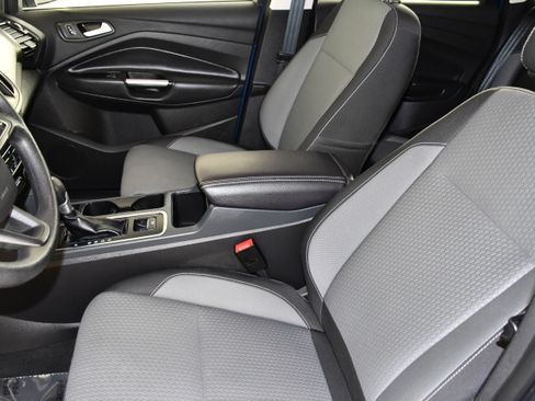 Used 2017 Ford Escape SE w/ Equipment Group 201A AWD/4WD image 36