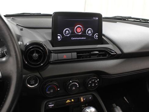 Certified 2023 MAZDA MX-5 Miata Club image 10