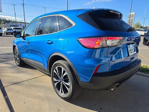 Used 2021 Ford Escape SE w/ SE Sport Appearance Package AWD/4WD image 7