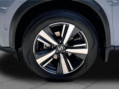 Used 2021 Nissan Rogue Platinum AWD/4WD image 11