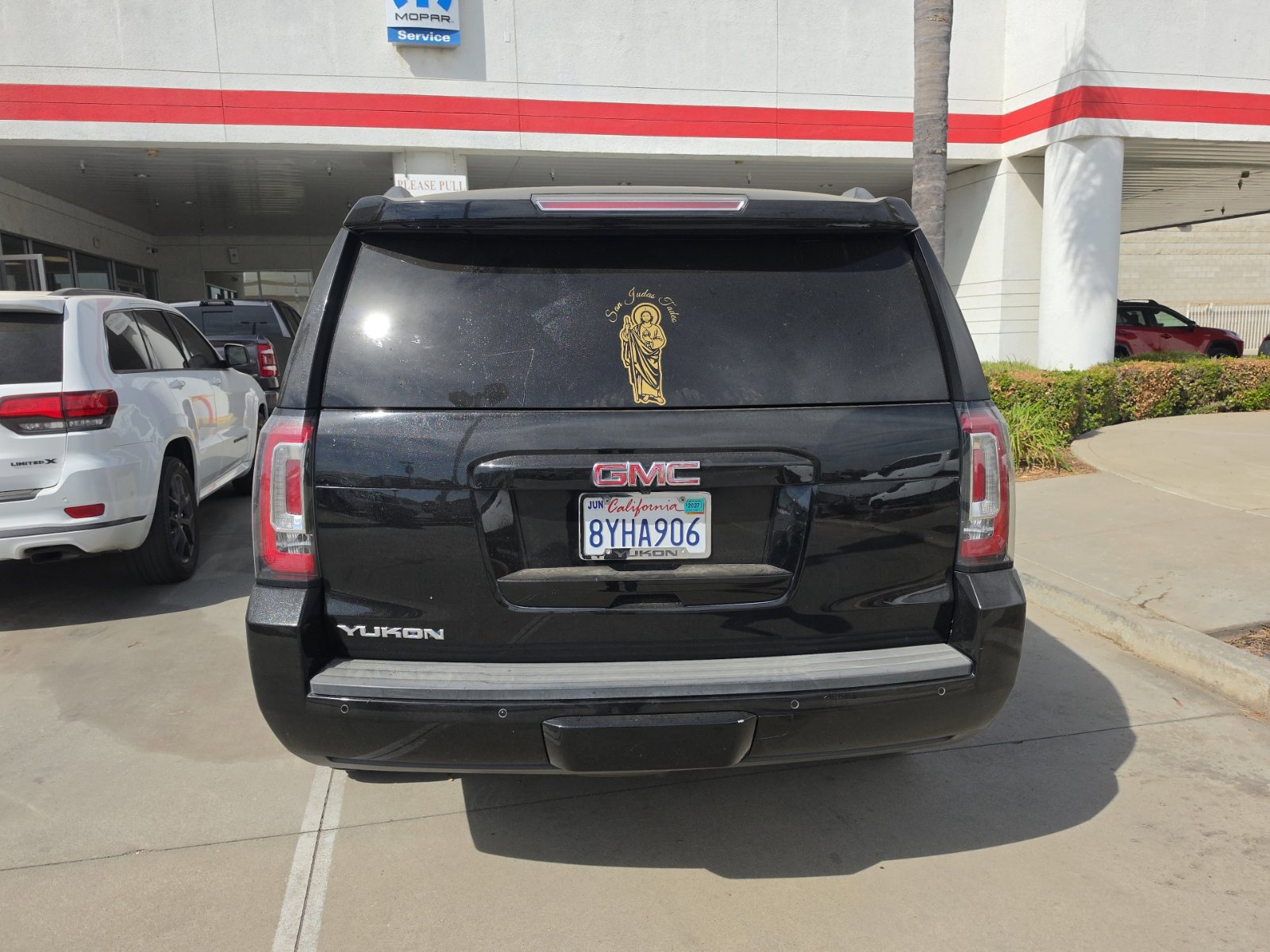Used 2019 GMC Yukon SLT w/ Graphite Edition AWD/4WD image 5