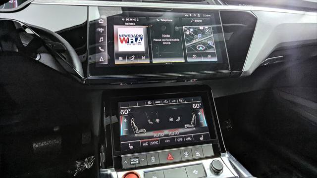 Used 2023 Audi e-tron Premium AWD/4WD image 23