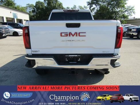 Used 2026 GMC Sierra 2500 SLT AWD/4WD image 5