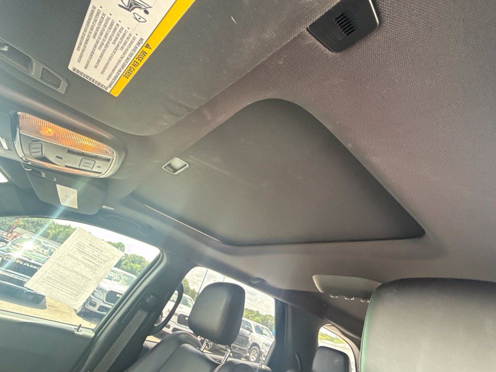 Used 2023 Dodge Durango GT RWD image 32