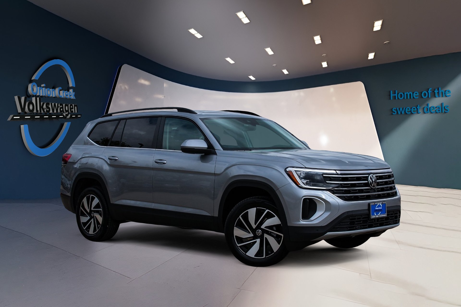 Used 2026 Volkswagen Atlas SE FWD image 2