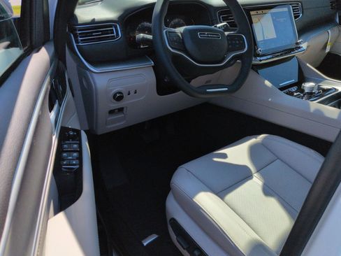 New 2026 Jeep Grand Wagoneer L Limited image 11