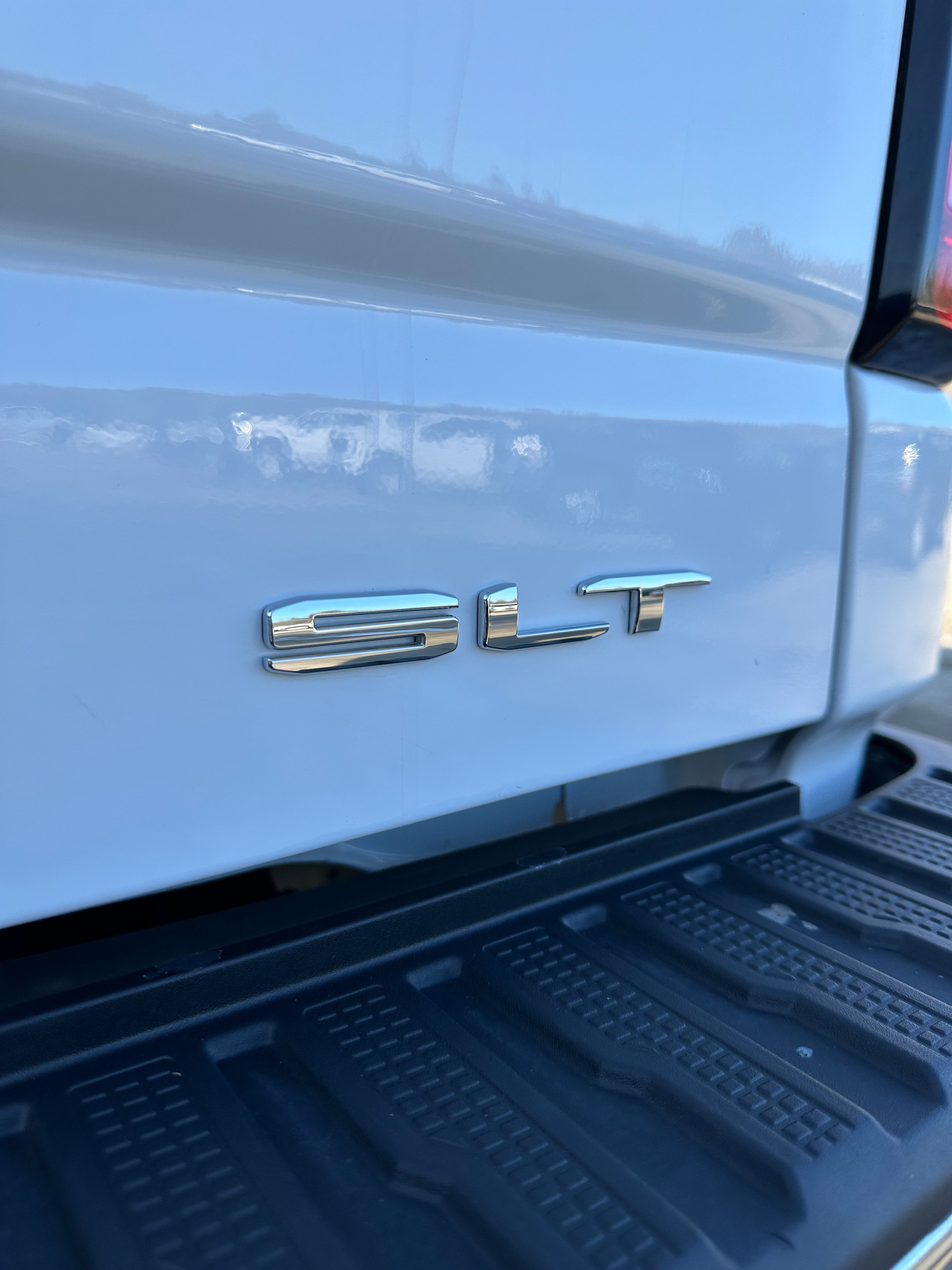 Used 2024 GMC Sierra 1500 SLT AWD/4WD image 31