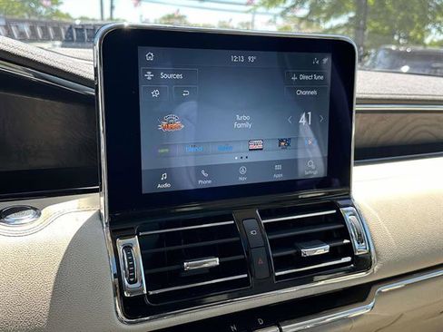 Used 2020 Lincoln Navigator Reserve w/ Luxury Package AWD/4WD image 19